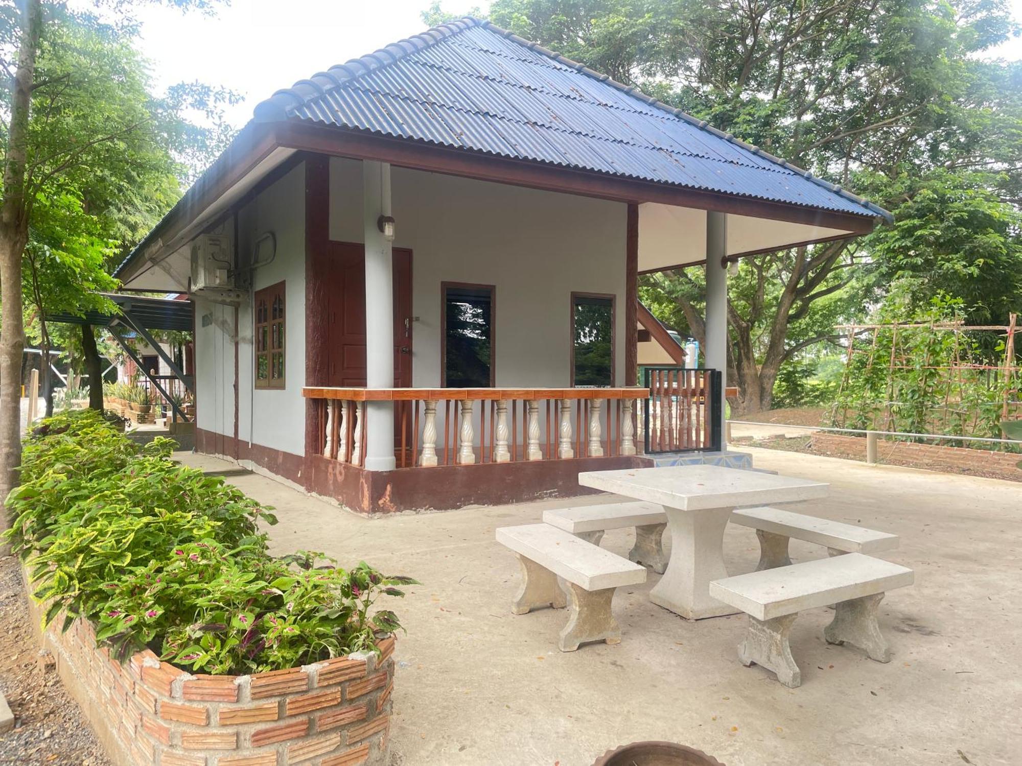 Rain Tree Cafe & Homestay 우타이타니 외부 사진